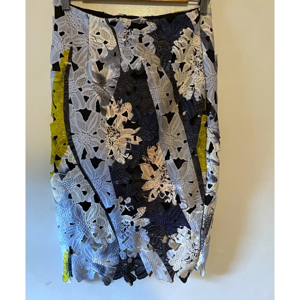 Bar lll Leaf Pattern Skirt- small